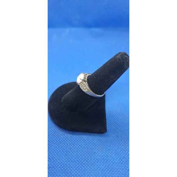 Round Cut Pearl White Opal Ring- 925 Sterling Silver- 7.75 - Picture 5 of 10